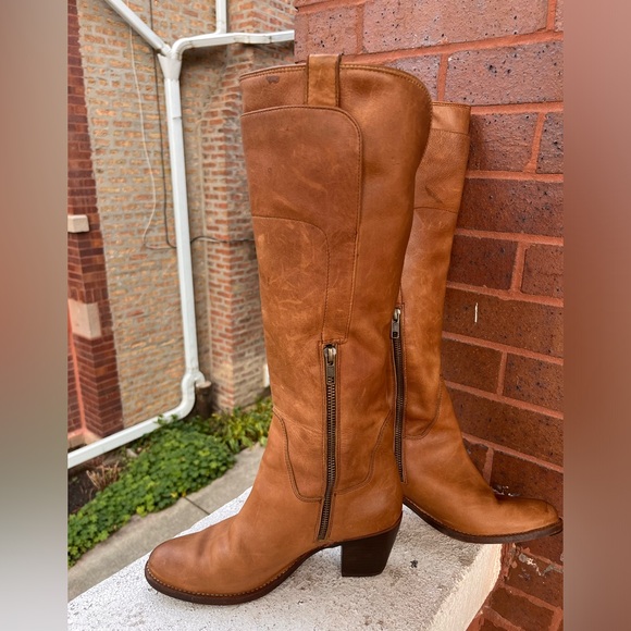 Frye Paige heeled boots- 76571 size 7.5 - Picture 4 of 10